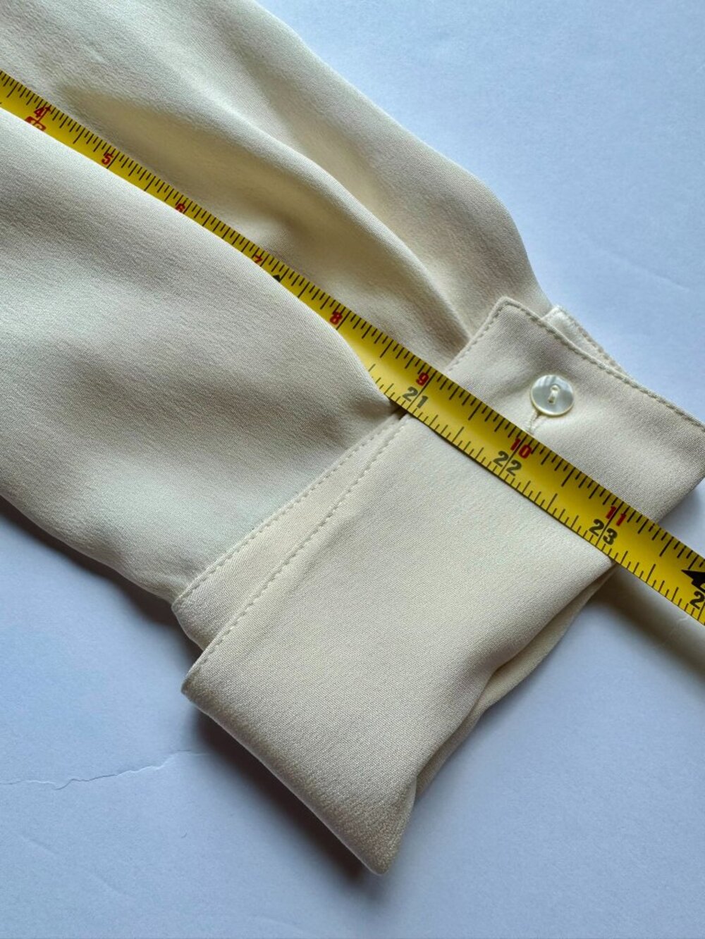 Talbots Classic Quality 100% Silk Cream French Cuff Long Sleeve Blouse Size 16W - Picture 8 of 12